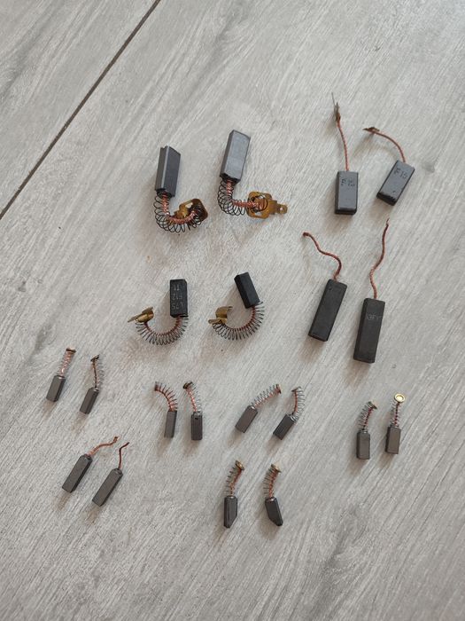 Szczoteczki elektryczne , zestaw.