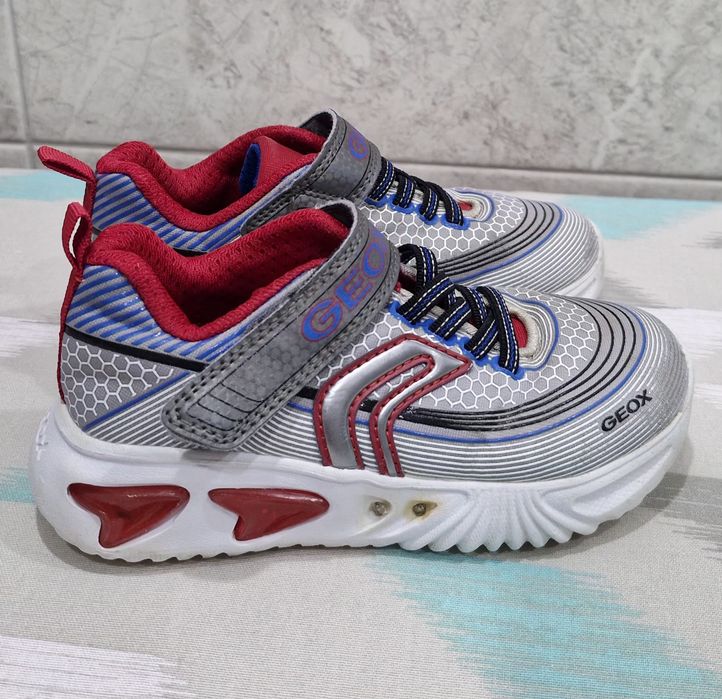 Кросівки хлопчику