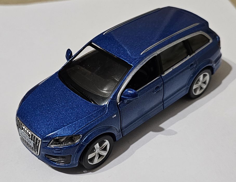 Audi Q7 Model Samochodu Metalowy Otwierane Drzwi Niebieski Kolekcjoner