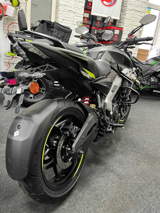 Мотоцикл Bajaj Pulsar NS 400