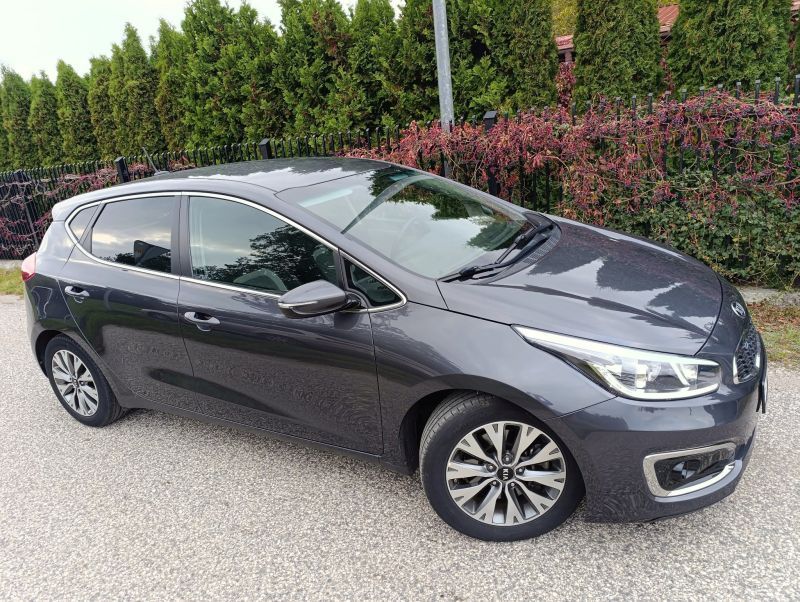 Kia Ceed ... Bogata opcja - full LED