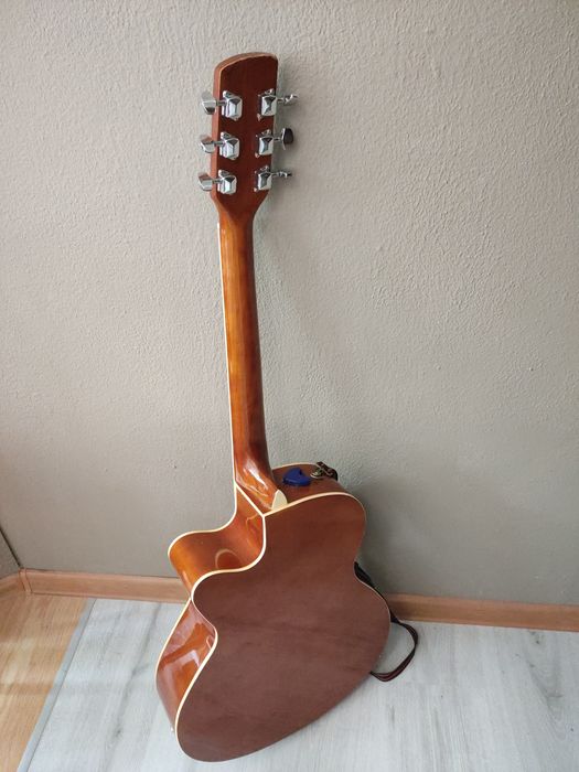 Gitara elektroakustyczna