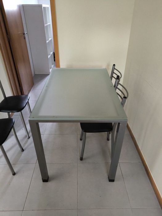 Mesa vidro + 4 cadeiras