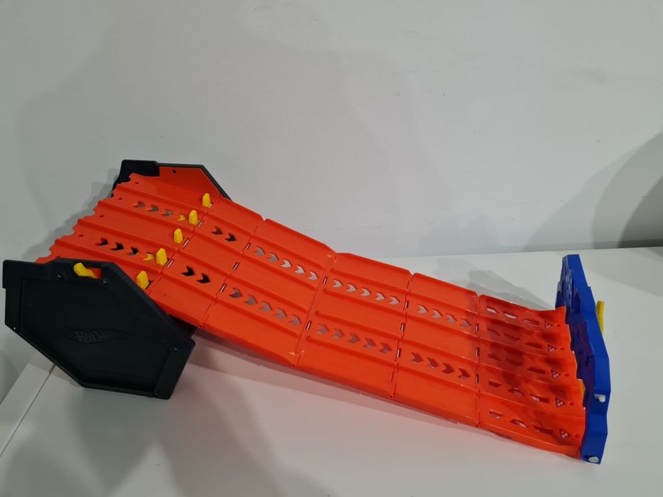 Sprzedam zestawy hot wheels