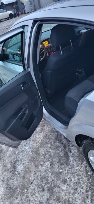 Свіжа Opel astra 1.4 90ps 2005 хетчбек