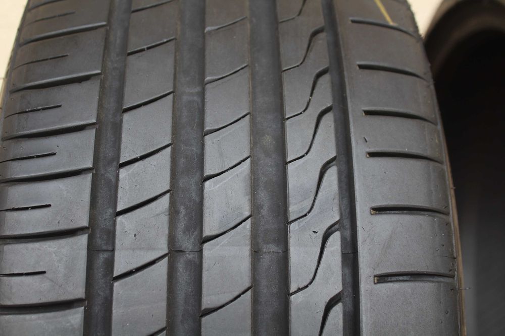 225 35 R19 Imperial Ecosport 2