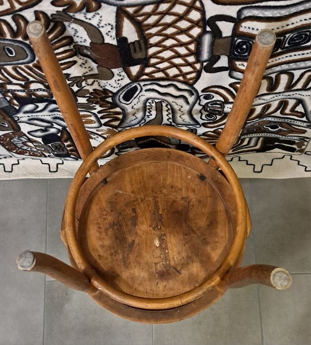 Stare krzesło gięte – klasyk (Thonet) unikatowy model fotelowy ArtDeco