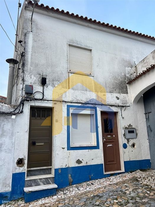 Apartamento T2+1 com Sotão Aproveitado , em Estremoz — Evora Monte (Santa Maria), Évora