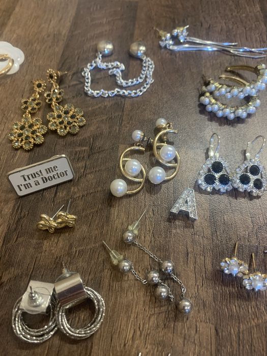 Біжутерія к гарному стані, є ПОДАРУНОК при покупці! Ціна договірна!!!