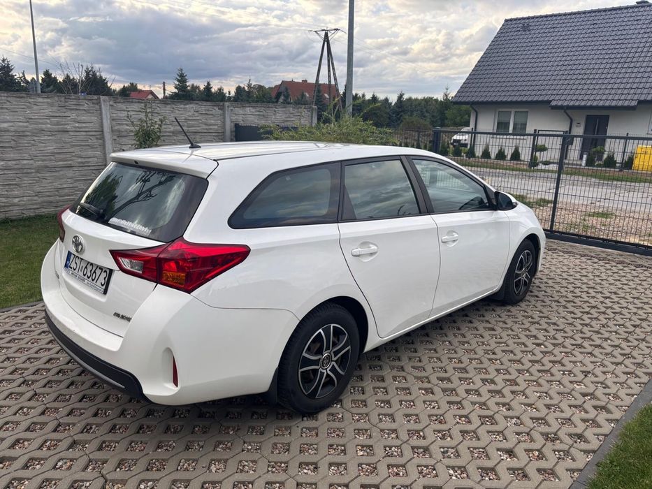 Toyota Auris 1,6 active