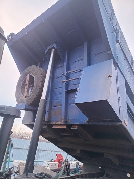 Продаєця камаз  можливо обмін торг присутній