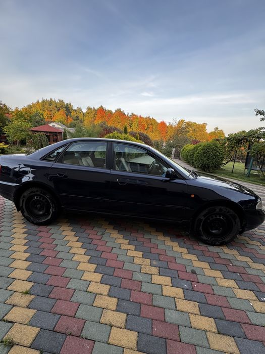 Авто Ауді А4 1998