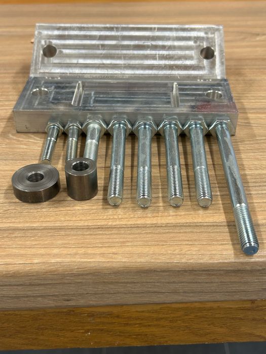 Zestaw podkładek podnoszących  silnik 2cm golf bora itp