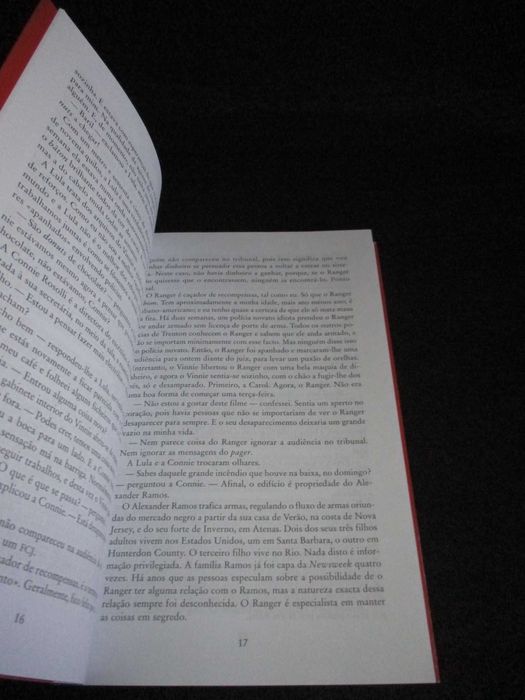 Livro A Vida por um fio Janet Evanovich