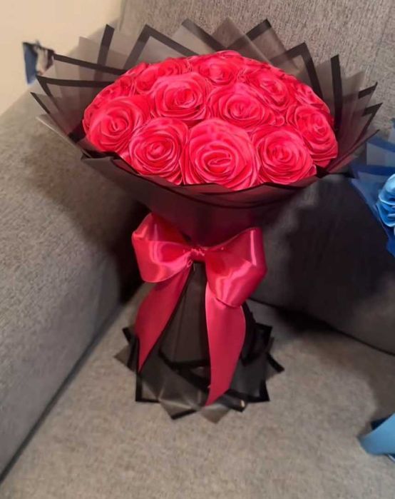 Bukiet róż wstążka