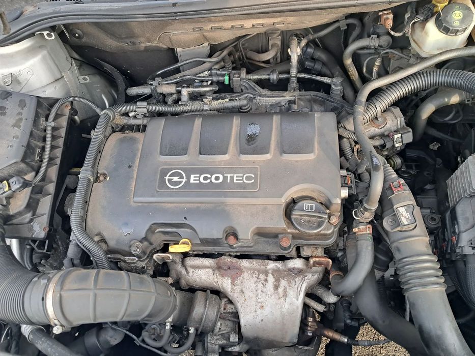 Silnik słupek OPEL Astra Meriva Insignia Mokka Corsa 1.4T Turbo A14NET