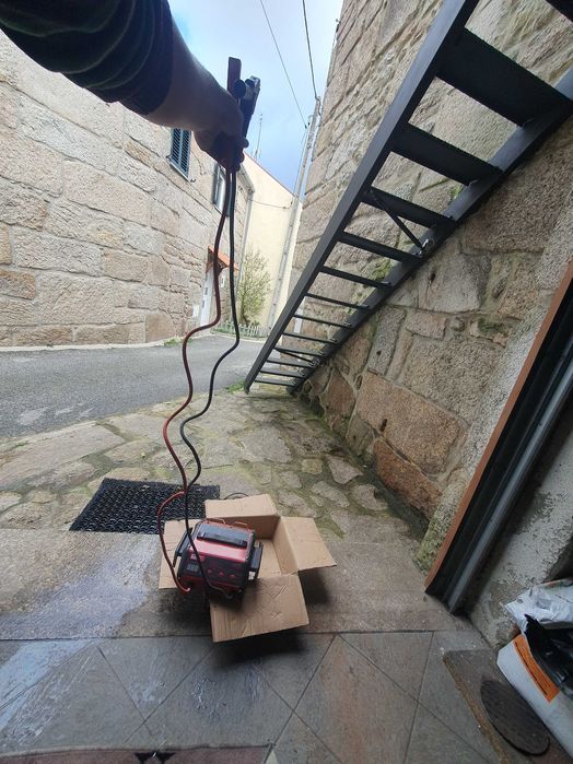 Aparelho de carregar baterias do lidl