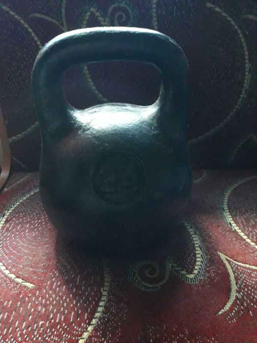 Продам гири 16 и 24 кг