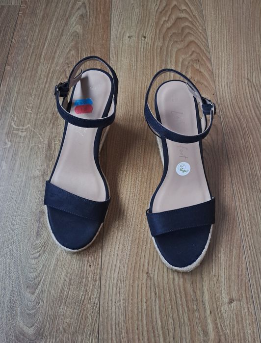 Синие женские босоножки на платформе