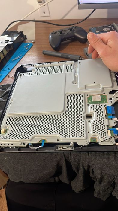 PS4 Pro 2TB (firmware 11.00, ler descrição)