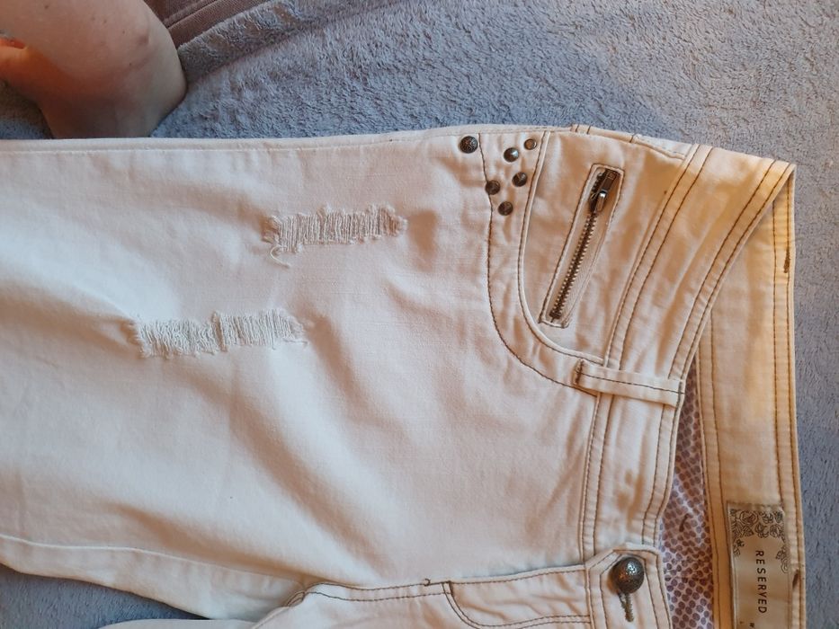 Sprzedam jeansy reserved