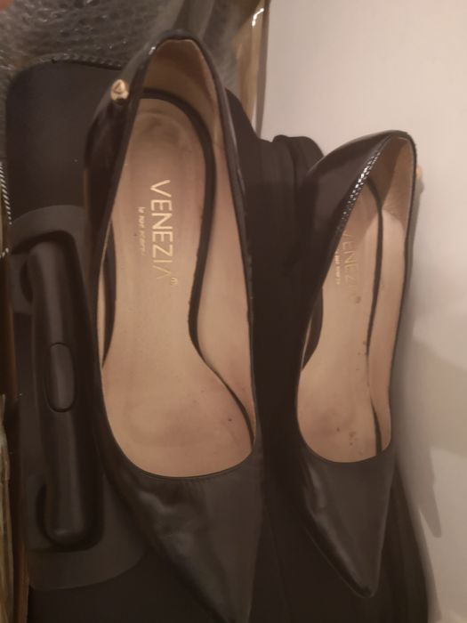 Buty na obcasie czarne