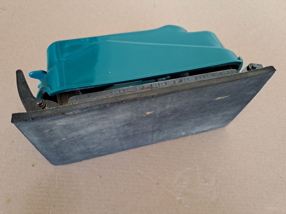 Lixadora orbital Black & Decker