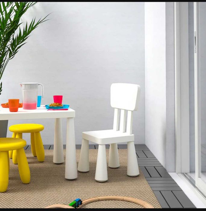 Ikea Mammut дитячий стіл та стілець