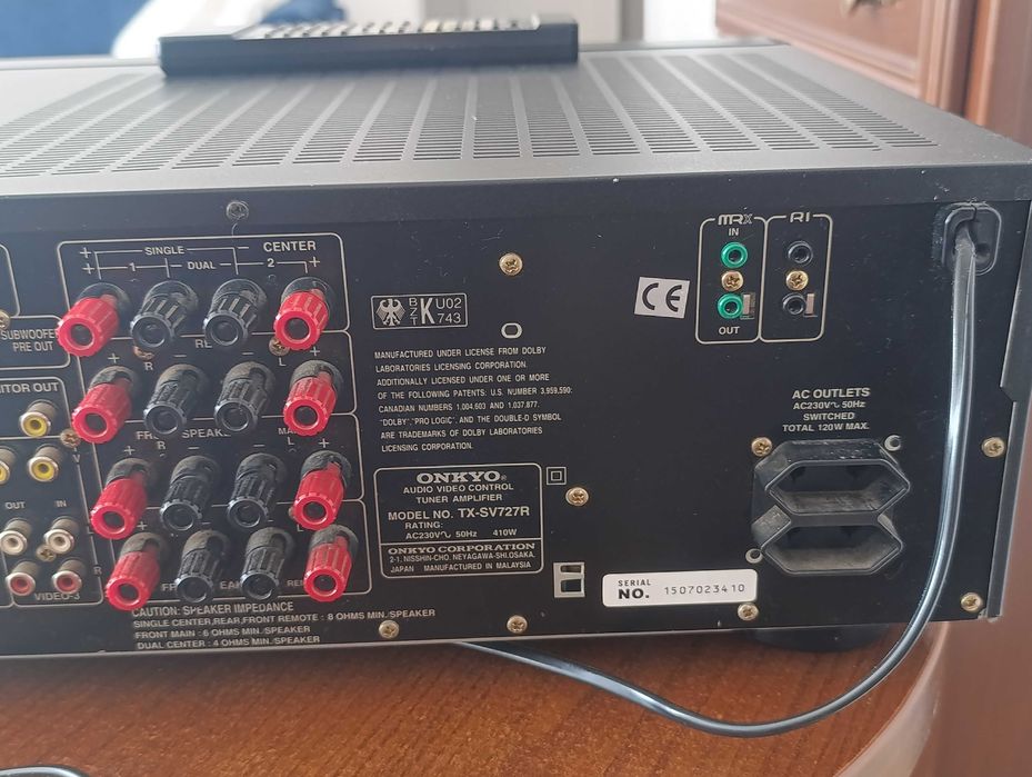 Amplituner ONKYO
