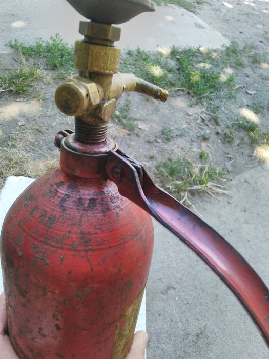 Балон для углекислоты,кислорода на 2 литра