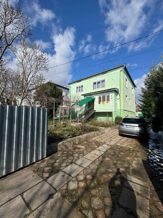 Продаж окремостоячого будинку в Перемишлянах.