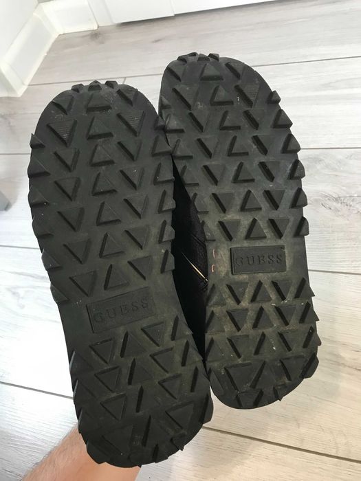 Piękne buty Guess Samsin rozm. 39,5