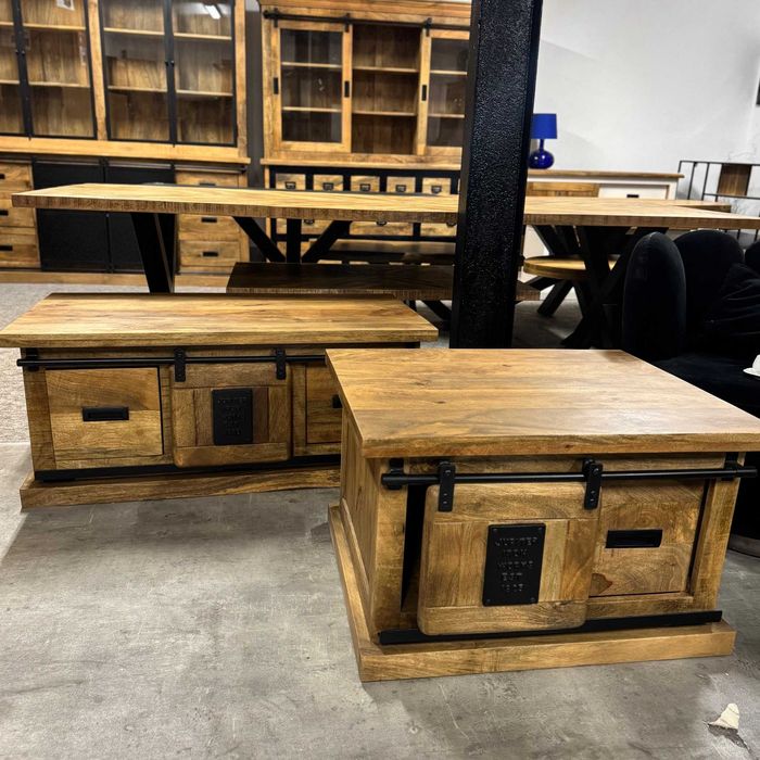 Piękny mały stolik kawowy do salonu z szufladą seria Works ZAPRASZAM