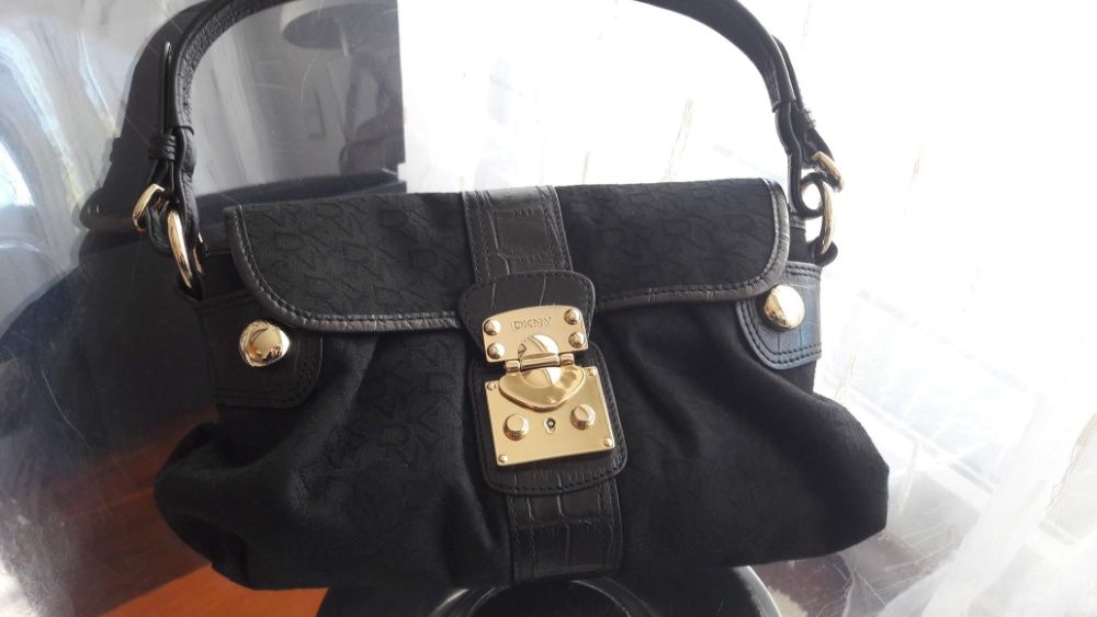 Mala DKNY original em cor preta