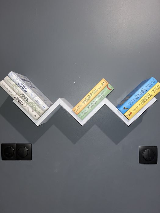 Półka ścienna biała wisząca