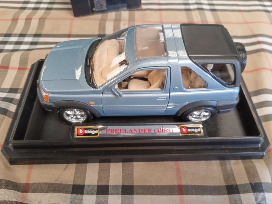 1/24 Land Rover Freelander - Bburago