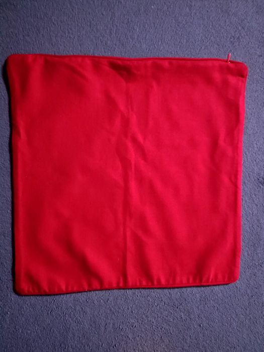 Almofada Vermelha em Loneta 40x40cm - Nova