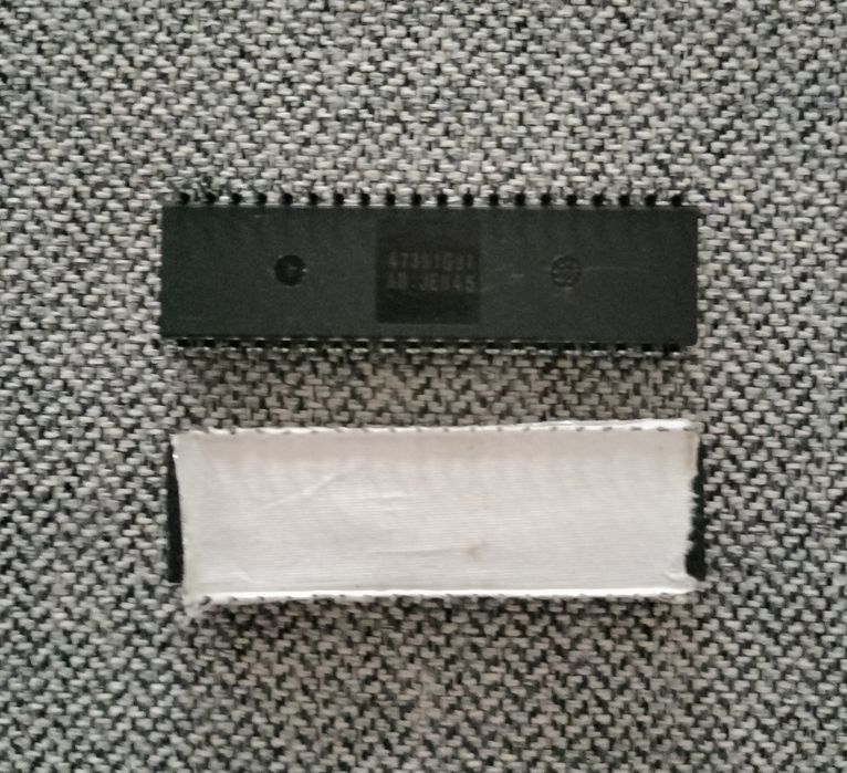 Lote CPUs Cerâmicos Vintage Intel AMD Cyrix + EPROM + Zilog Z8530 |