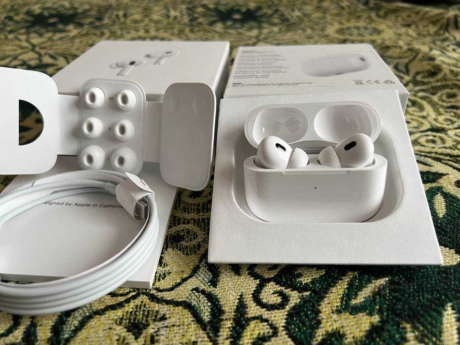 Apple AirPods Pro 2 на гарантії з цілим комплектом