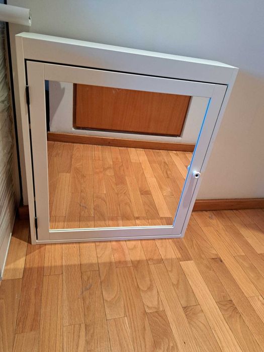 Móvel de Casa de Banho com Espelho – 60 cm