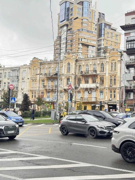 Басейна, 15 Нежитлове приміщення  90кв.м.  м."Палац спорту"