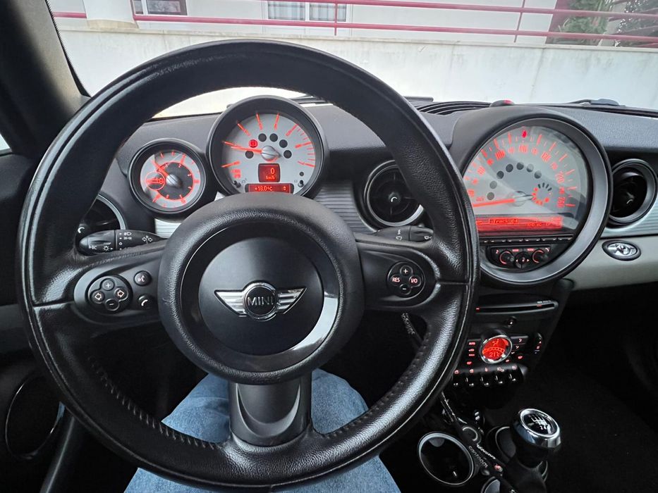 Mini Cooper D Cabrio poucos kms