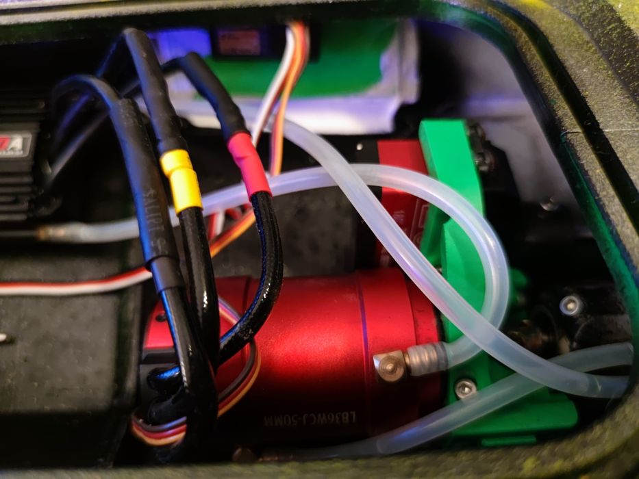 Barco RC jet boat 6s