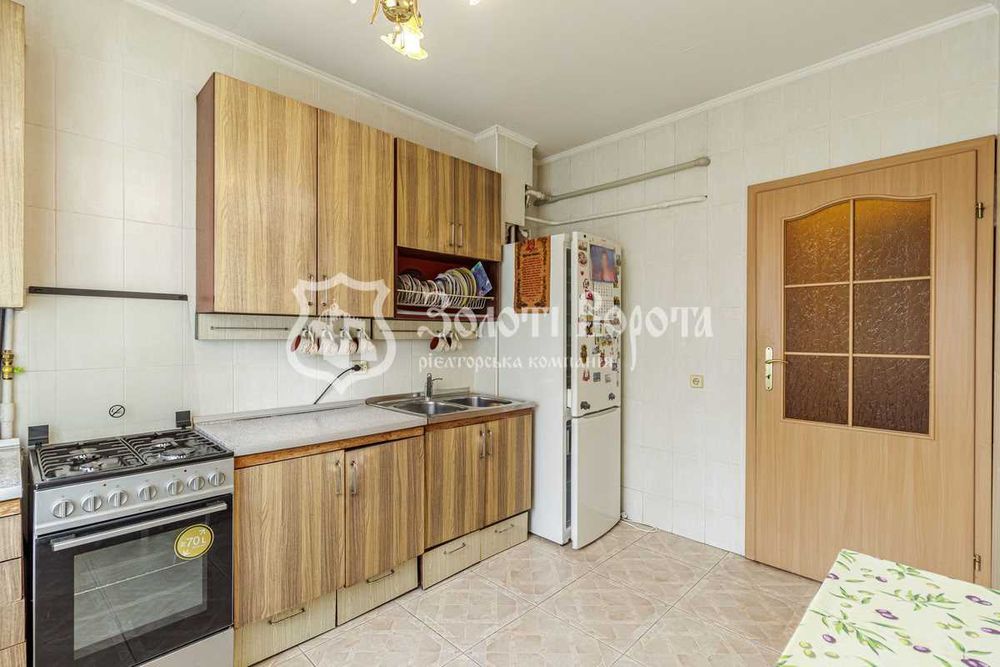 Квартира 3к. Гарний стан. Срібнокільська 22а, Осокорки, Дарницький р-н