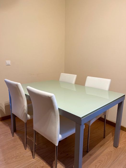 Mesa de jantar extensível