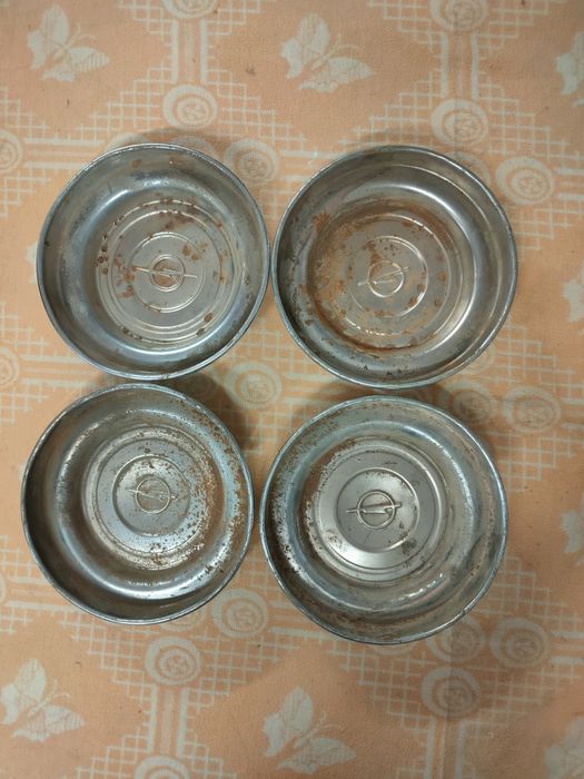 Tampões originais Opel Rekord anos 60.