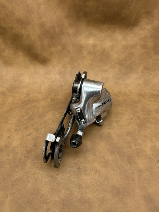 Przerzutka tylna Shimano 105 RD-5600 szosa