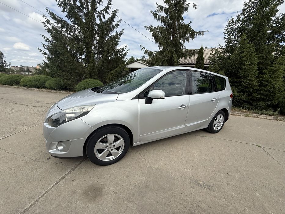 Продам Рено ГрандСценік