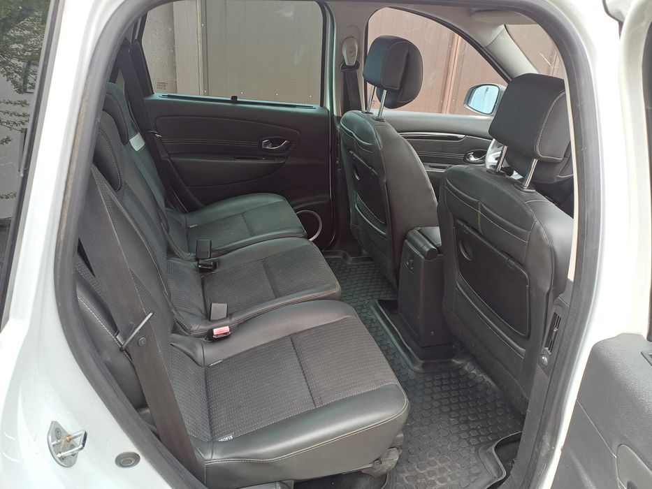 Renault Grand Scenic 2011