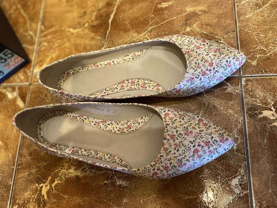 Нові балетки білі, натуральна шкіра